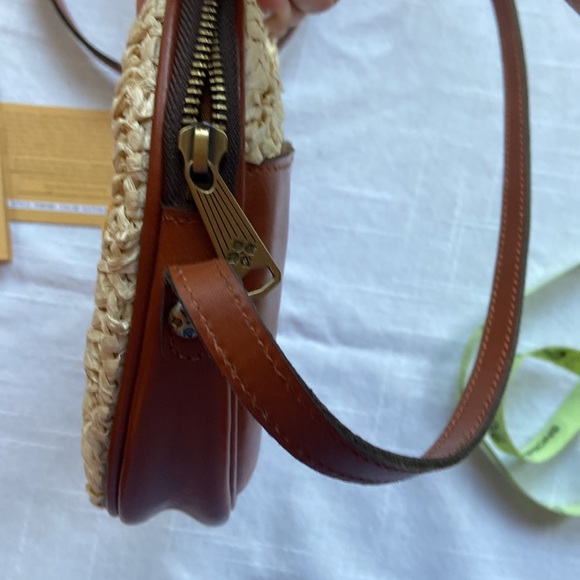 Patricia Nash Macramé Flower Canteen Crossbody Bag - Picture 11 of 12